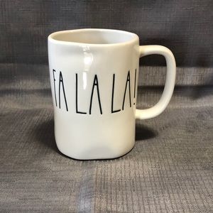 🛍️2/$20🛍️🎅RAE DUNN🎅EUC Christmas Mug.